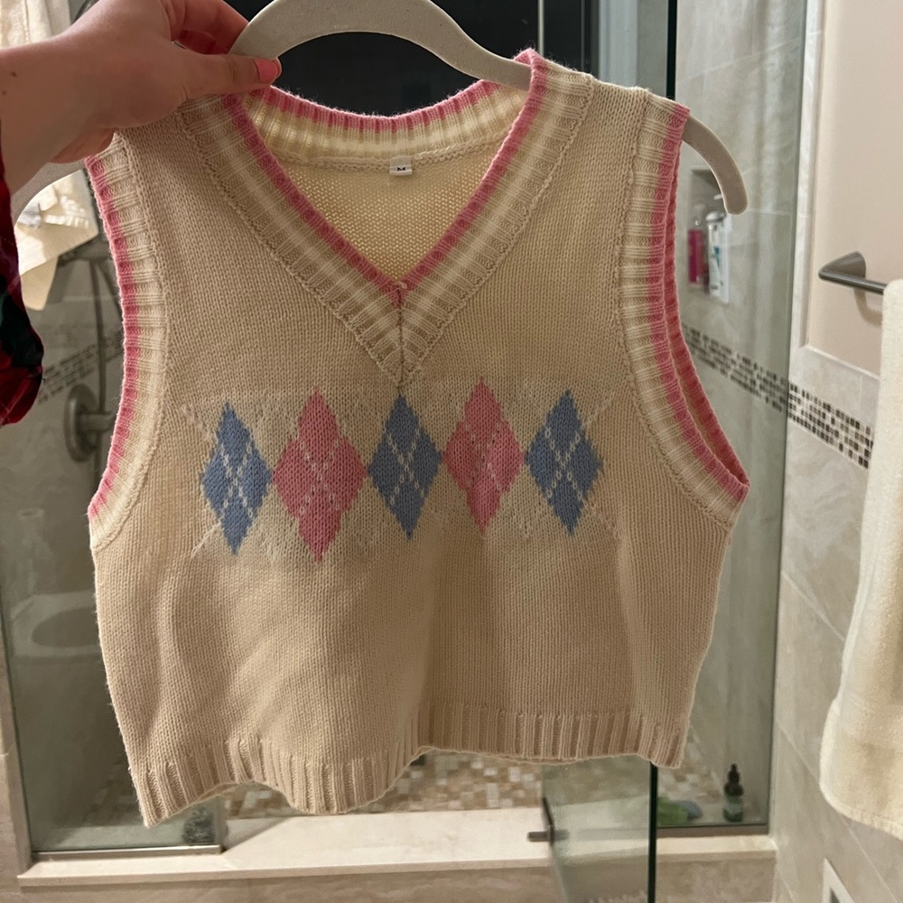 Sweater vest